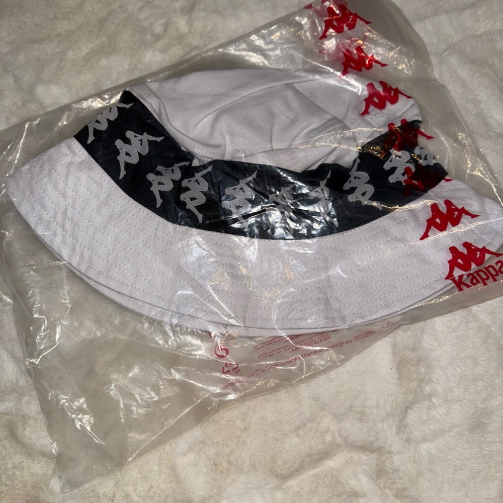 Kappa White and Black Bucket Hat - Picture 2 of 3